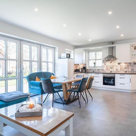 Ferienhaus Maira, Mit Garten Und Sauna Greetsiel Bagian luar foto