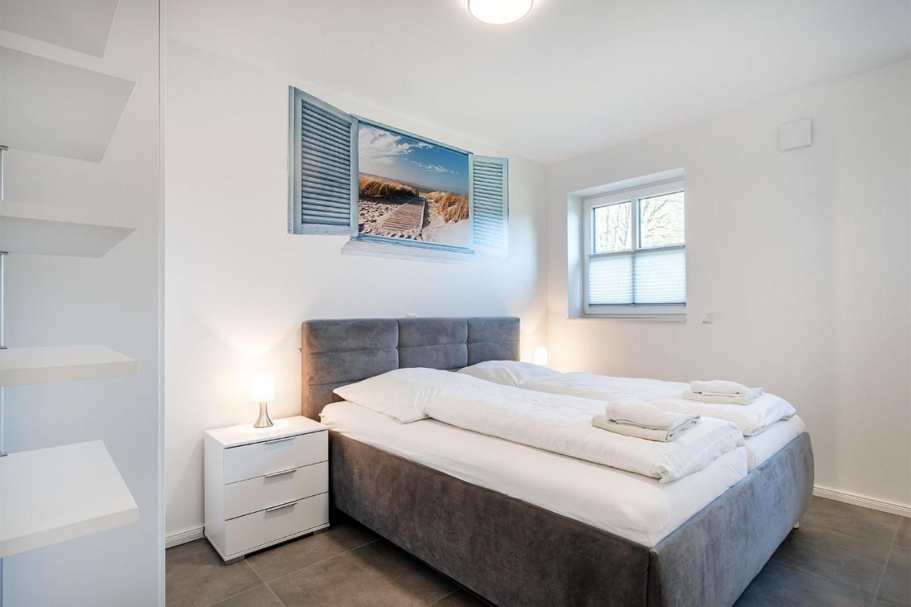 Ferienhaus Maira, Mit Garten Und Sauna Greetsiel Bagian luar foto